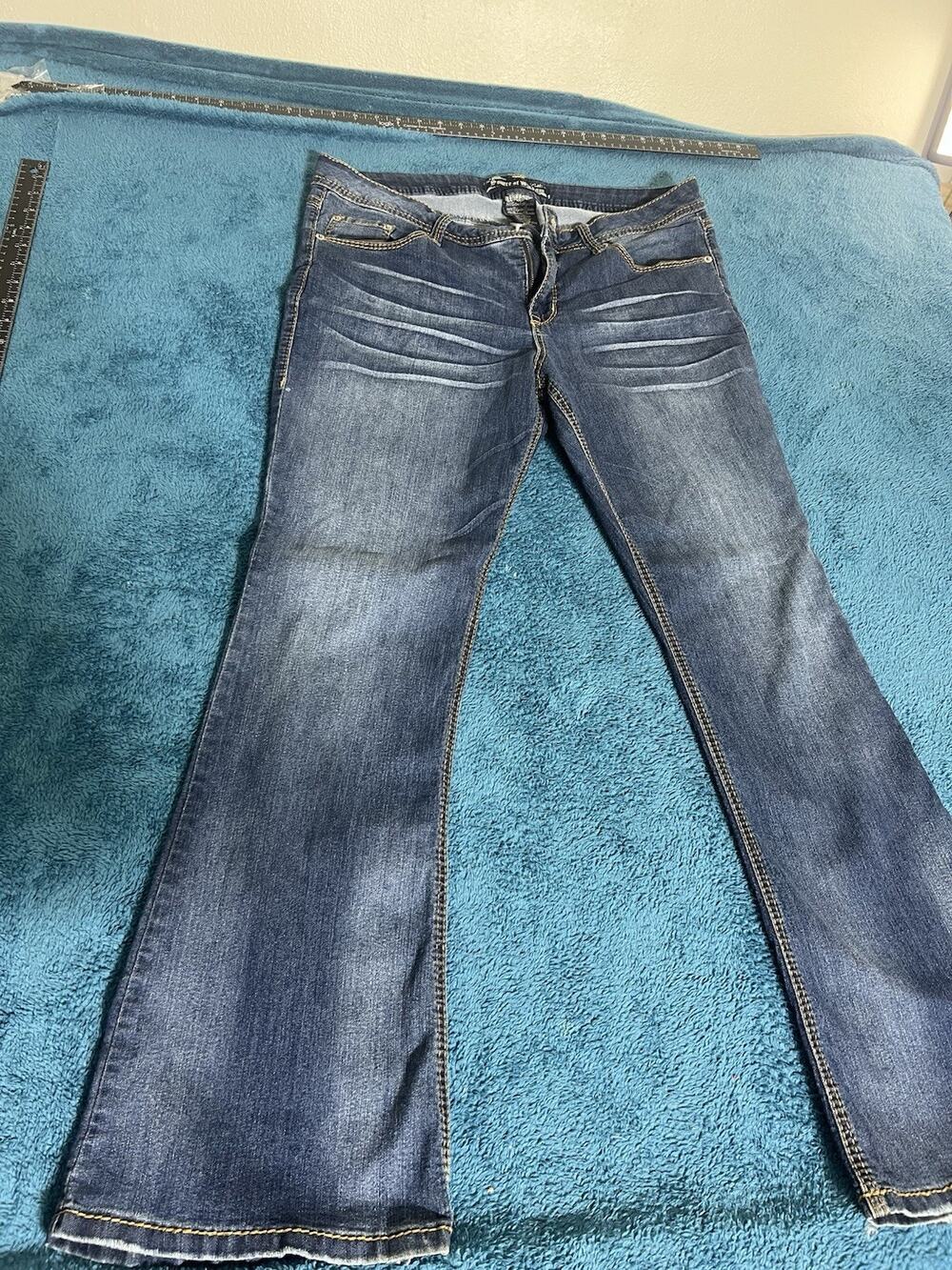 Source of Wisdom Torrid Women's Size 16 Stretch Blue Denim Jeans Comfort